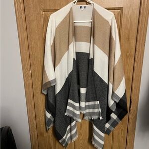 Apt. 9 Women’s Shawl